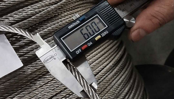 鋼卷吊帶平時(shí)如何維護(hù)？How to maintain the steel coil sling?